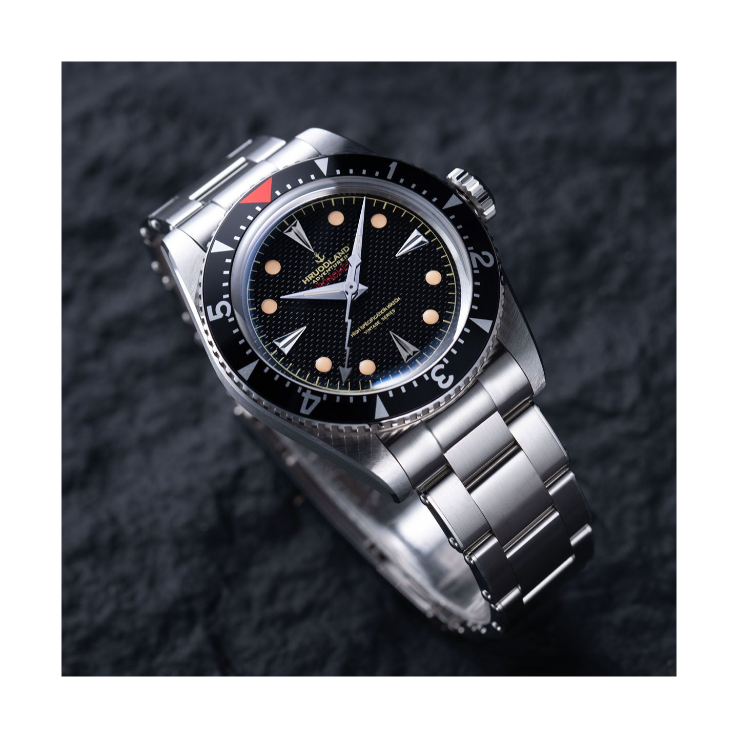 Hruodland F035 38.5mm Automatic Dive Watch PT5000 200M from the official product page