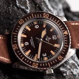 HRUODLAND F025 Retro Sharkmaster 20ATM Automatic Watch 42mm K1 Mineral Glass